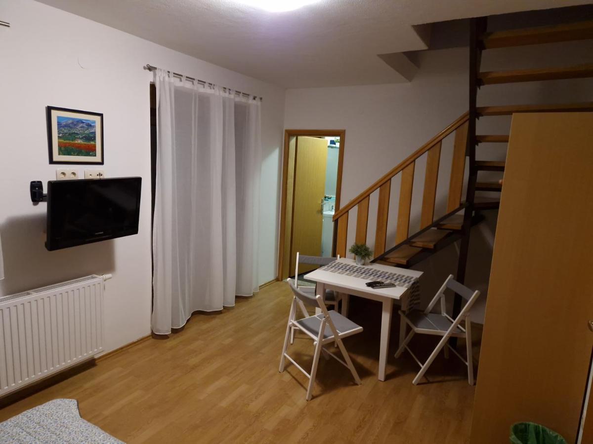 Guest House Wolf II Плитвицкие озёра Экстерьер фото