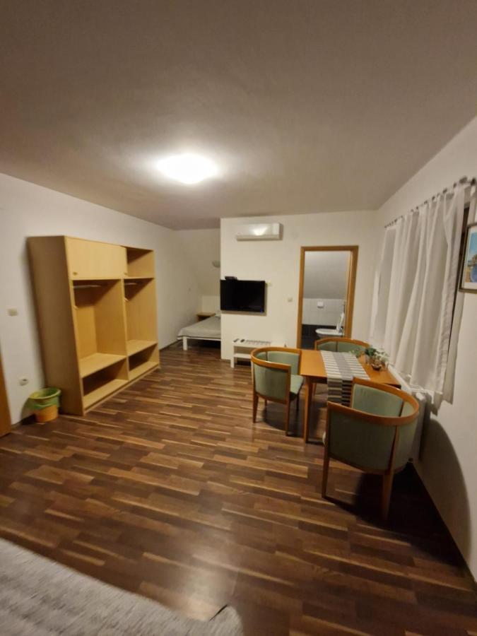 Guest House Wolf II Плитвицкие озёра Экстерьер фото
