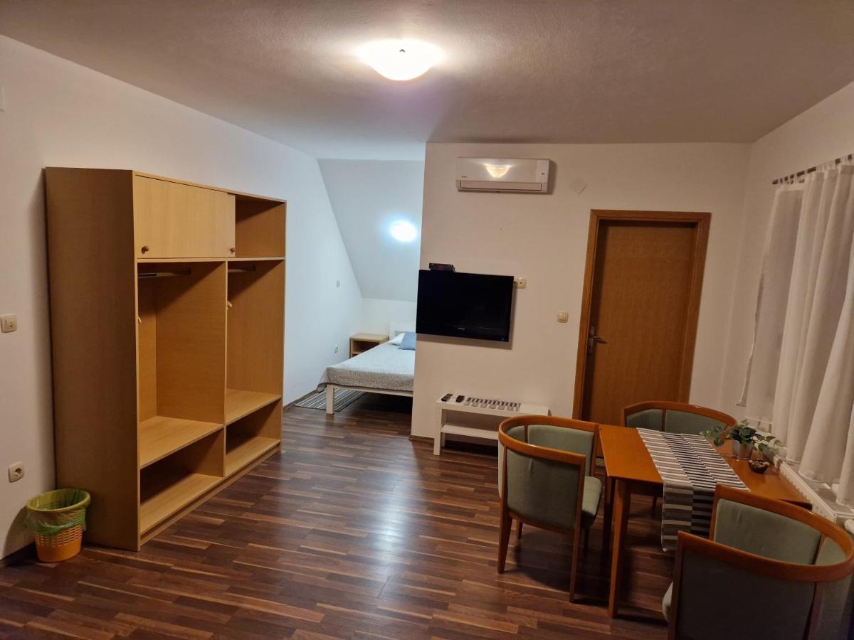 Guest House Wolf II Плитвицкие озёра Экстерьер фото