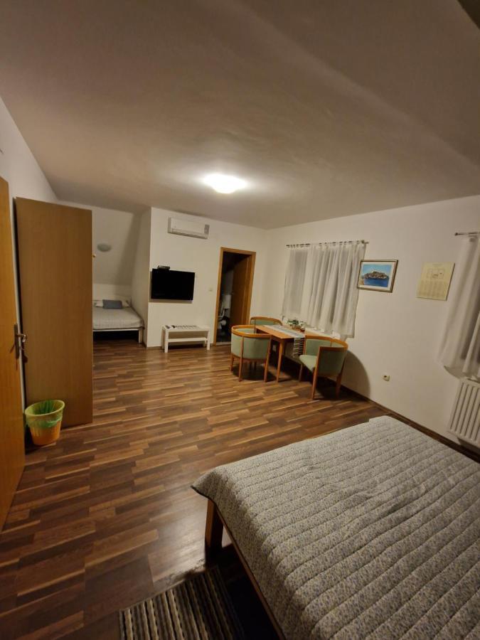 Guest House Wolf II Плитвицкие озёра Экстерьер фото