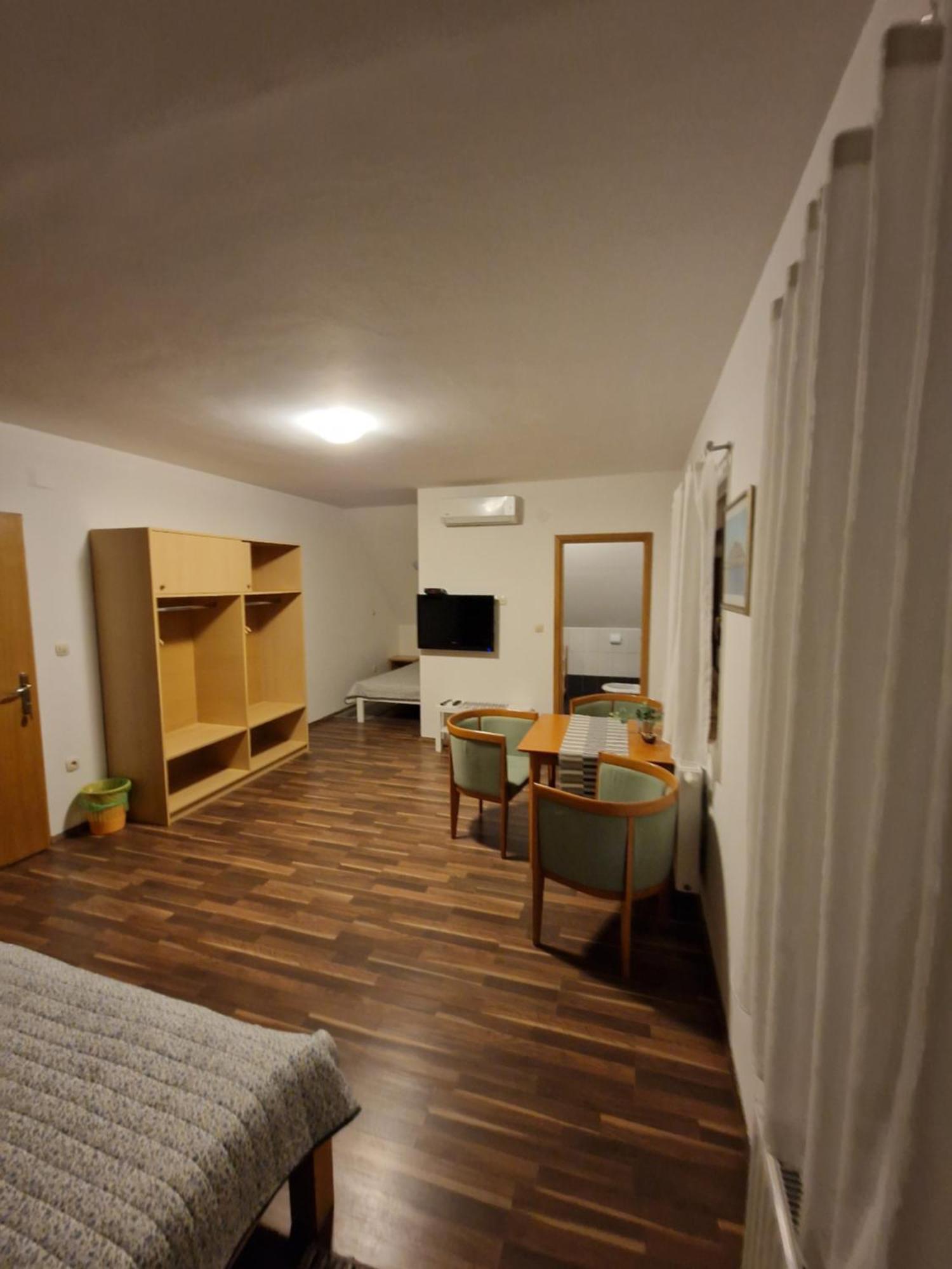 Guest House Wolf II Плитвицкие озёра Экстерьер фото